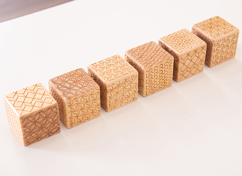 Constructie - blouwblokken - multi sensorische bouwblokken - TTS - hout - pattern bricks - set van 10